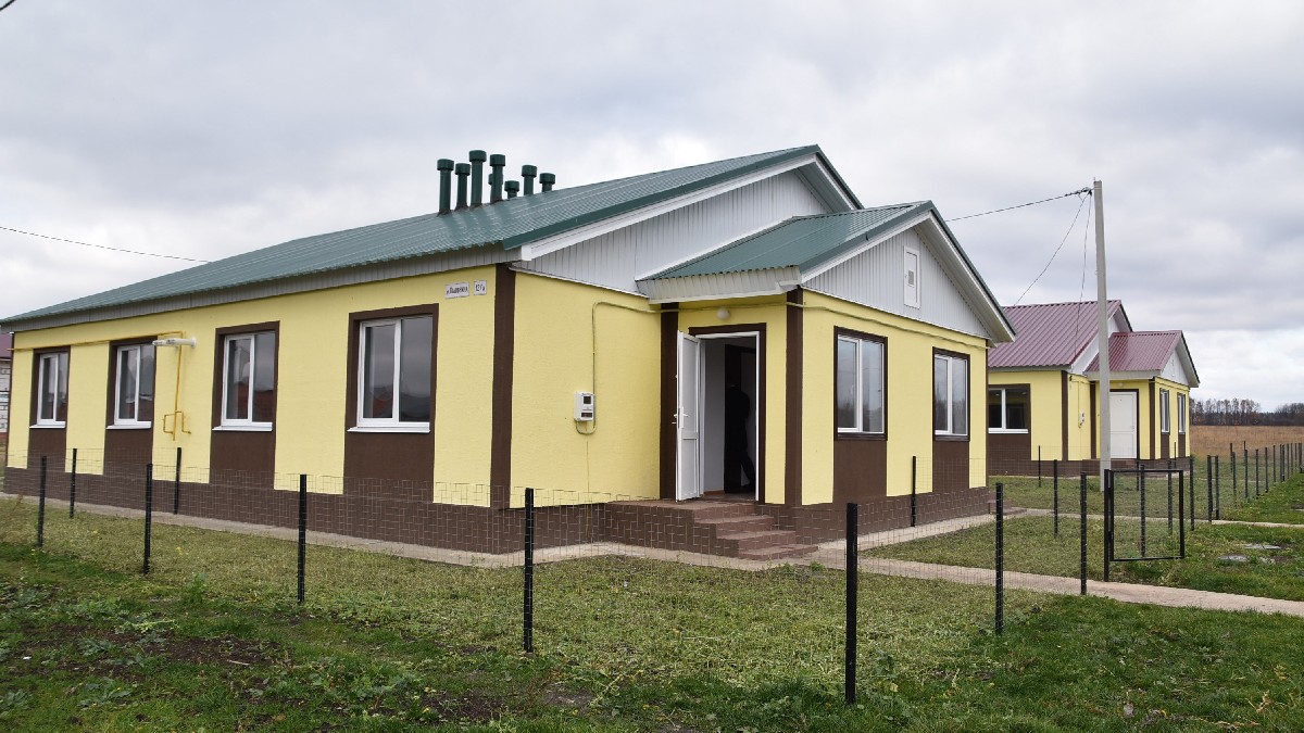 В Семёновке строители возводят 9 этаж дома для детей-сирот