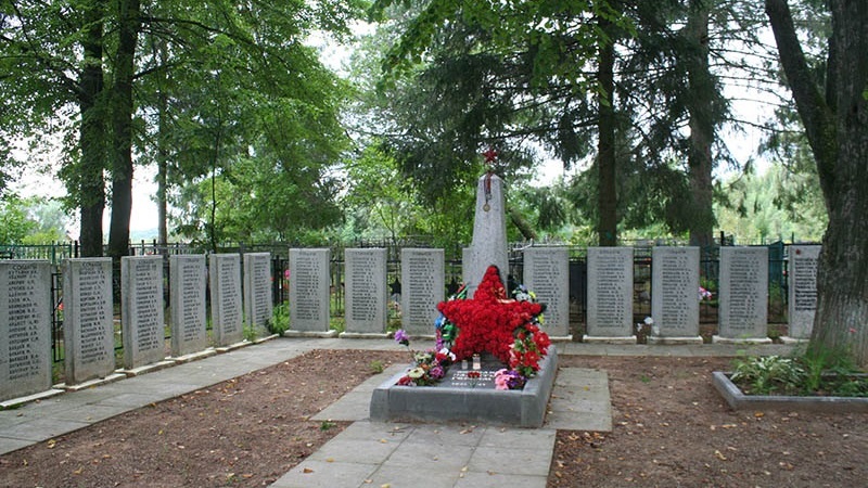 Братские могилы в годы войны