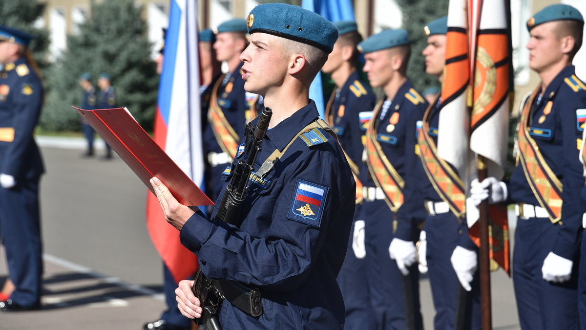 Курсанты училища ВДВ в Рязани приняли присягу | ИЗДАТЕЛЬСТВО «ПРЕССА»