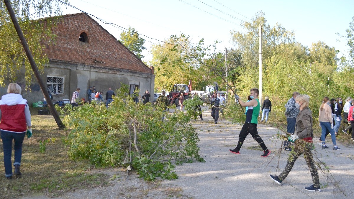 На Старожиловском конезаводе прошел «Большой волонтерский десант» |