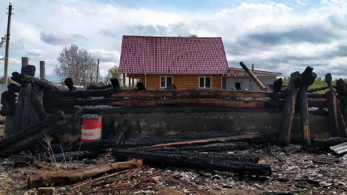 В Спасском районе сгорел двухэтажный дом | ИЗДАТЕЛЬСТВО «ПРЕССА»