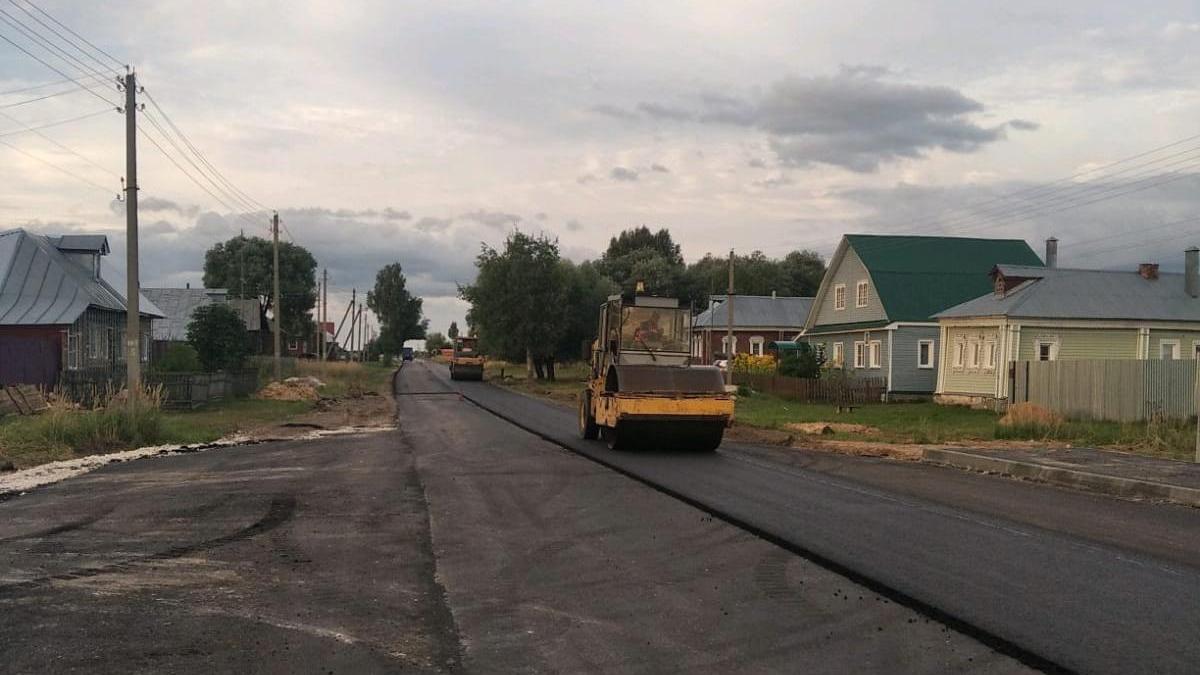 Дорогу от Гусь-Железного до деревни Степаново ремонтируют в Касимовском