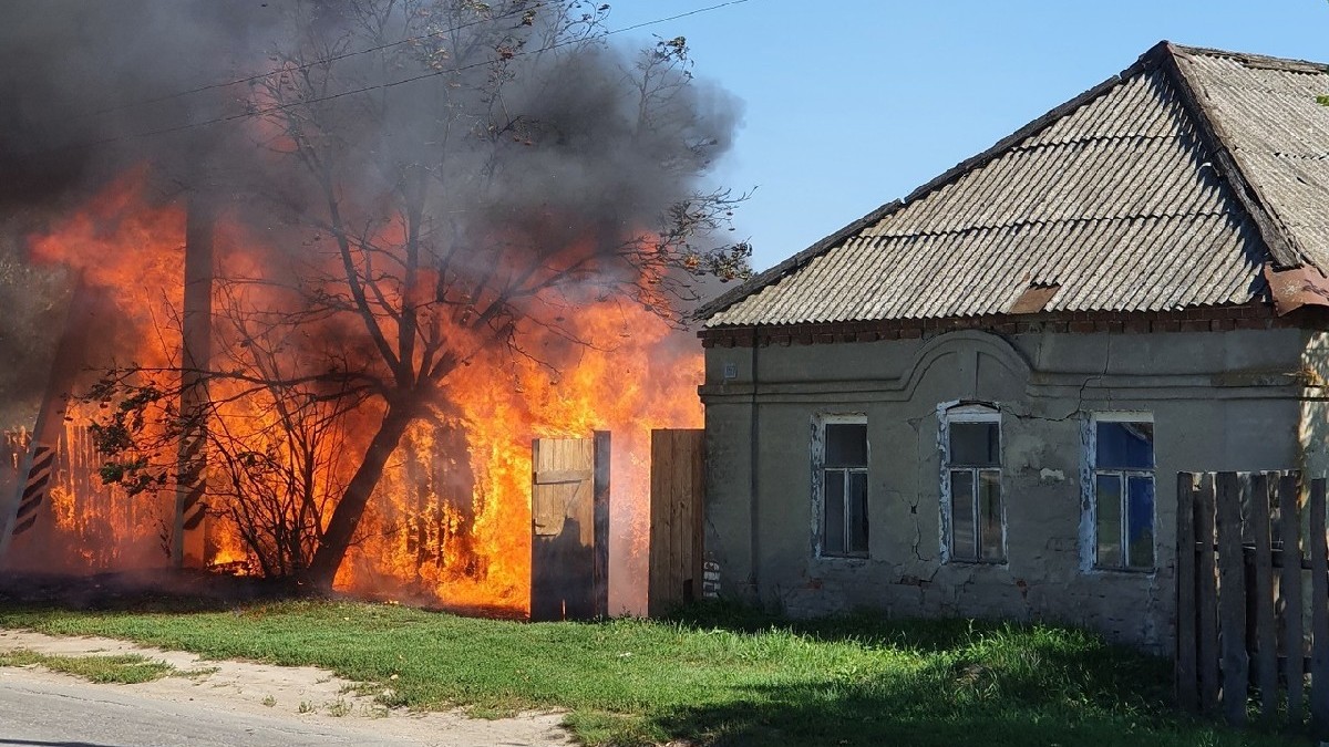 Дом от огня отстояли пожарные в Спасском районе - ИЗДАТЕЛЬСТВО «ПРЕССА»