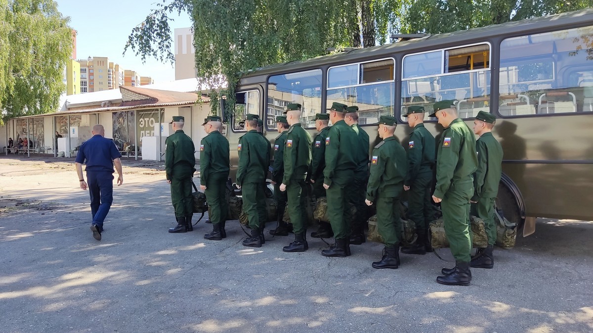 Призывники из Рязанской области отправятся служить в сухопутных войсках,