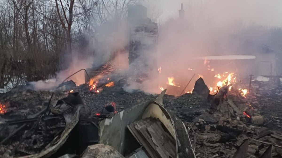 В чучковском селе Аладьино сгорел 4-квартирный жилой дом. Без жилья