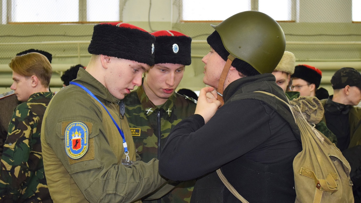 В поселке Лесной прошли межрайонные соревнования по стрельбе среди кадетов