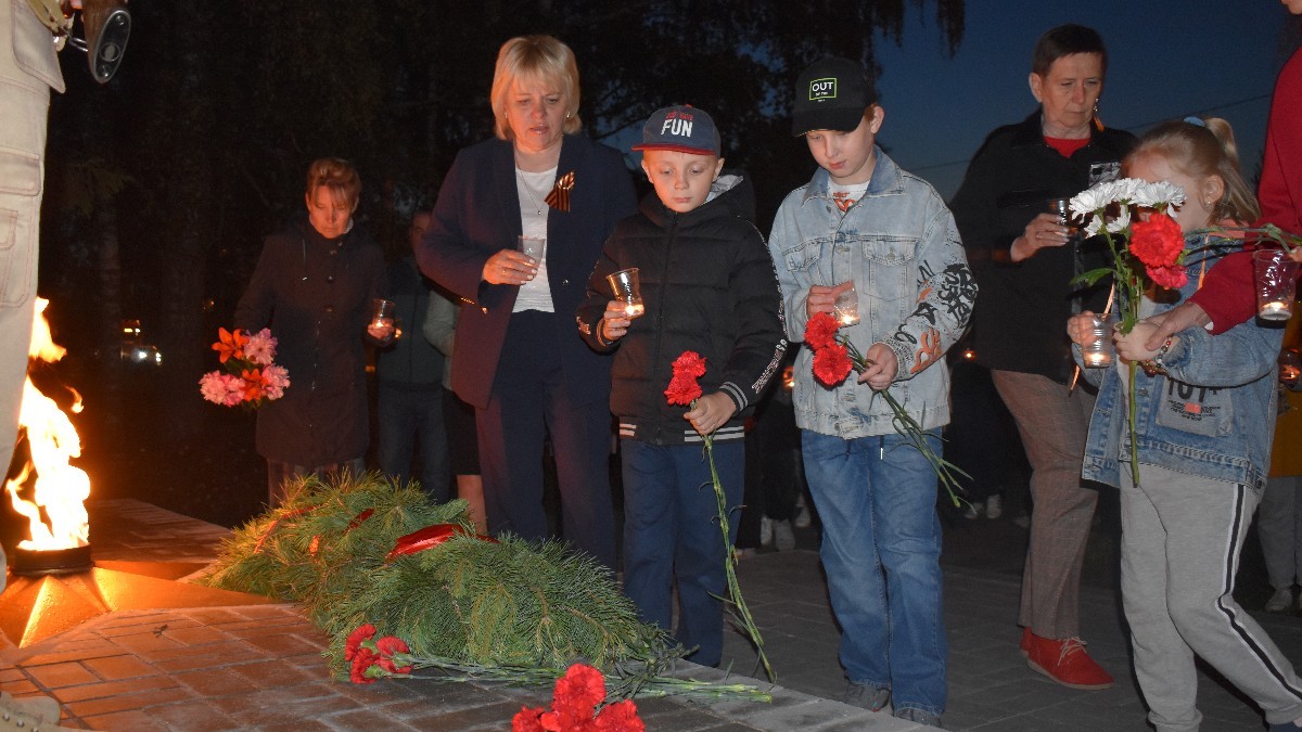 Рисунки возложение цветов к обелиску