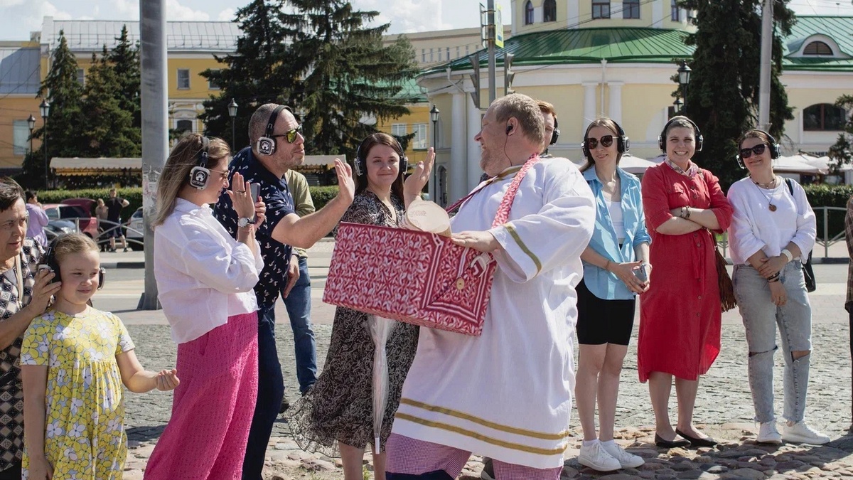 В Рязани поставили спектакль-променад «Тайны города Р» | ИЗДАТЕЛЬСТВО  «ПРЕССА»