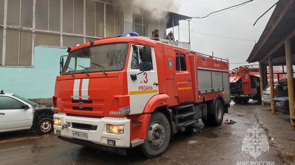 В гаражном кооперативе в Горроще тушат пожар - ИЗДАТЕЛЬСТВО «ПРЕССА»