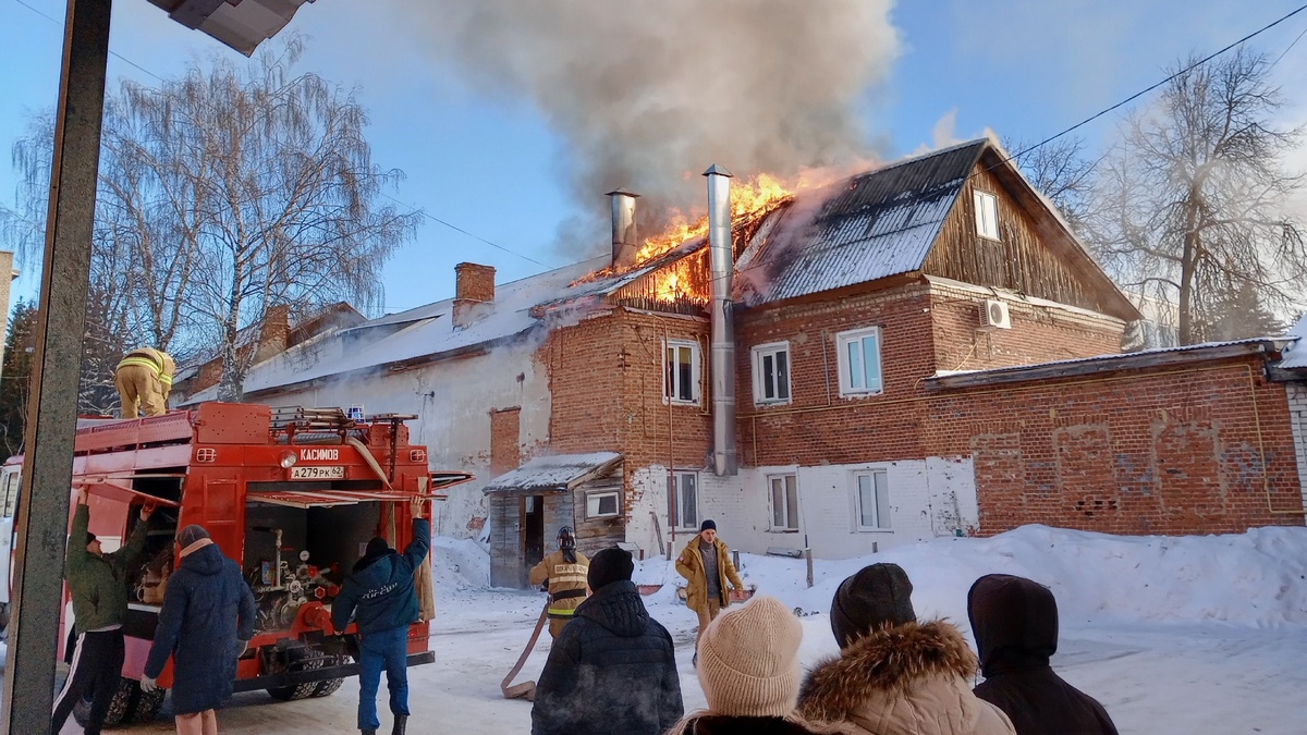 18 человек тушили пожар в центре Касимова | 04.01.2024 | Рязань - БезФормата