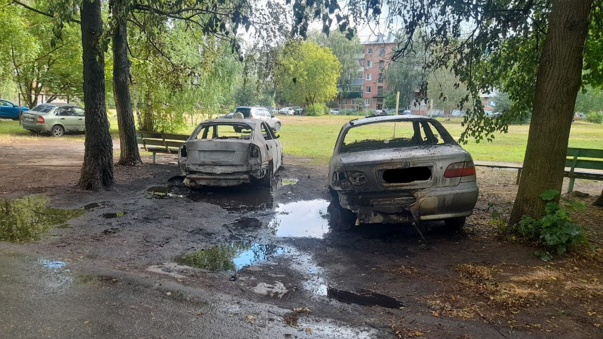 В Сасове ночью сгорели два автомобиля | ИЗДАТЕЛЬСТВО «ПРЕССА»