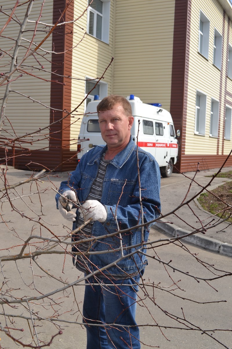 В Пронске провели первый в этом году субботник | 13.04.2022 | Рязань -  БезФормата