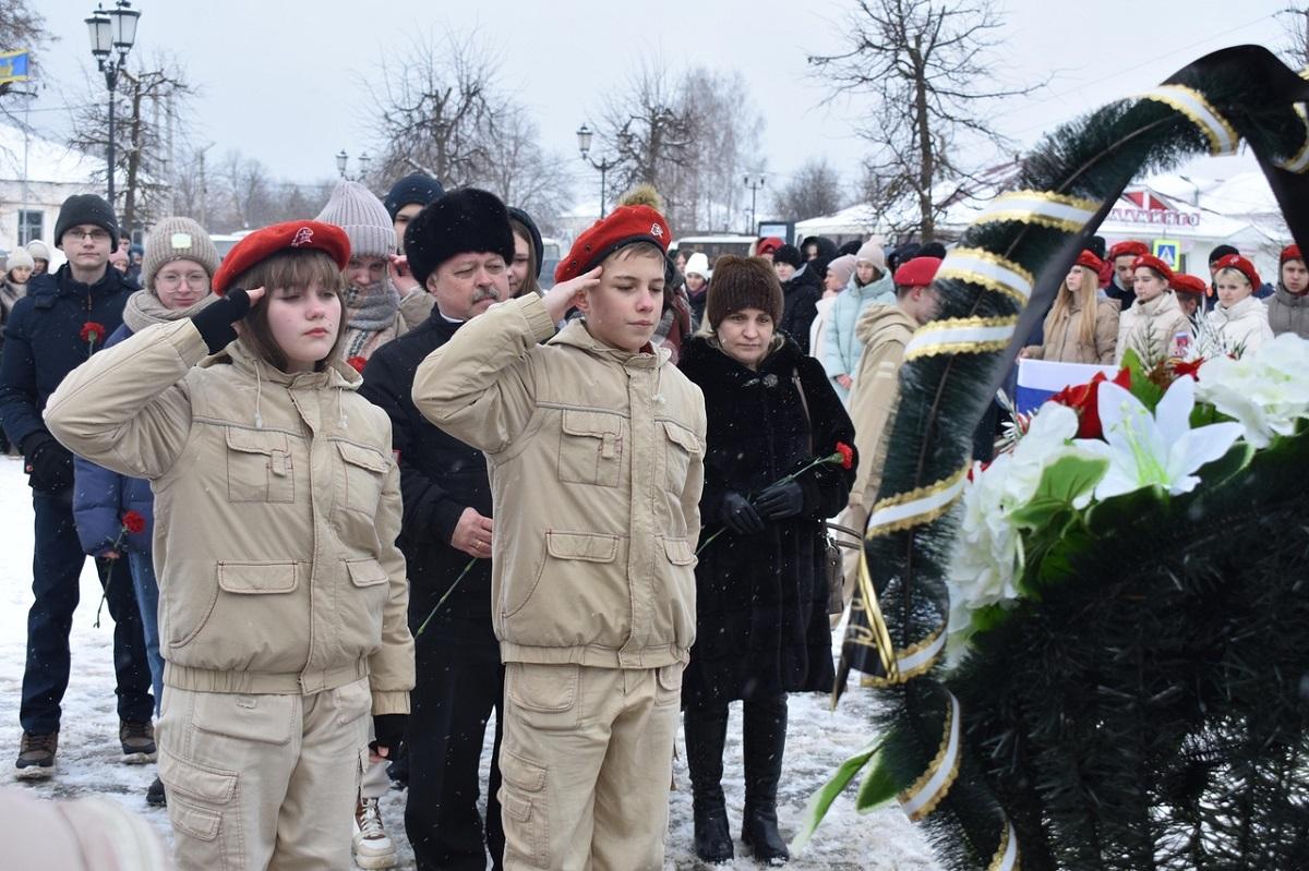 В Касимове почтили память погибших на Афганской войне | 15.02.2023 | Рязань  - БезФормата