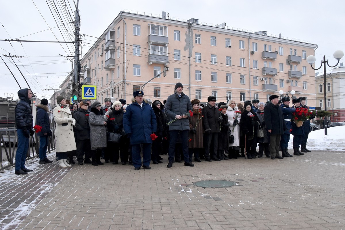 В Рязани почтили память погибших защитников Отечества | 22.02.2024 | Рязань  - БезФормата