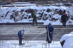 stroitelstvo-novoj-shkoly-v-sasove-idet-strogo-po-grafiku-7