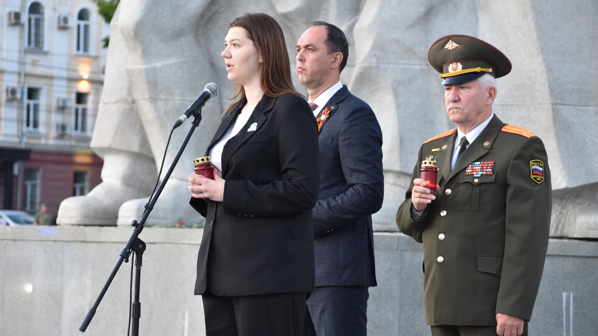 В День памяти и скорби в Рязани прошла акция «Я помню» | 22.06.2024 |  Рязань - БезФормата