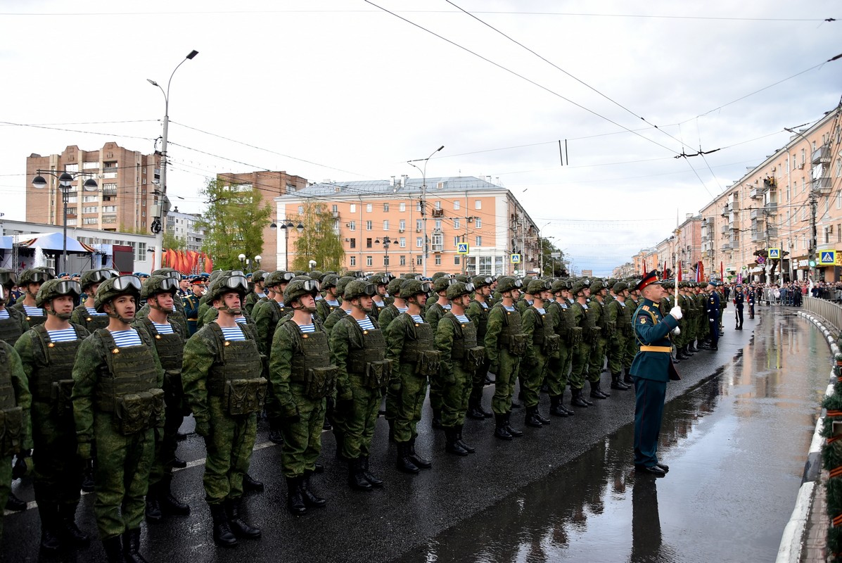 Рязанские десантники вернулись с военного парада из Москвы | 09.05.2022 |  Рязань - БезФормата