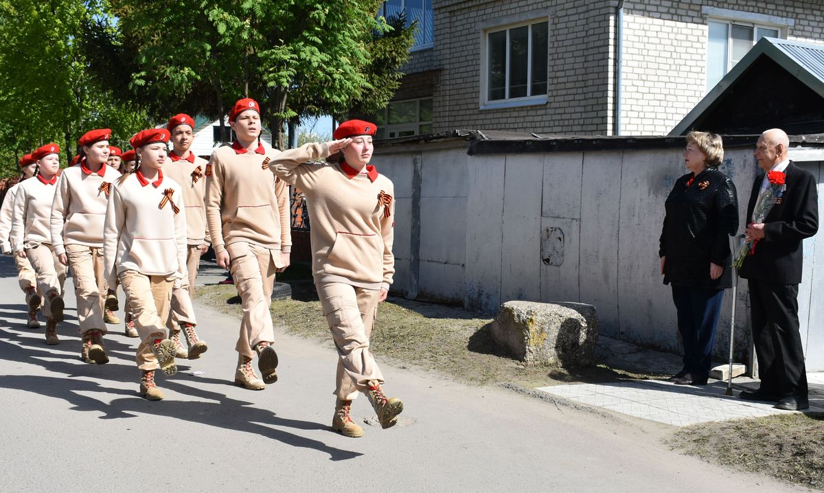 В Ряжске провели персональные парады для ветеранов | 08.05.2023 | Рязань -  БезФормата