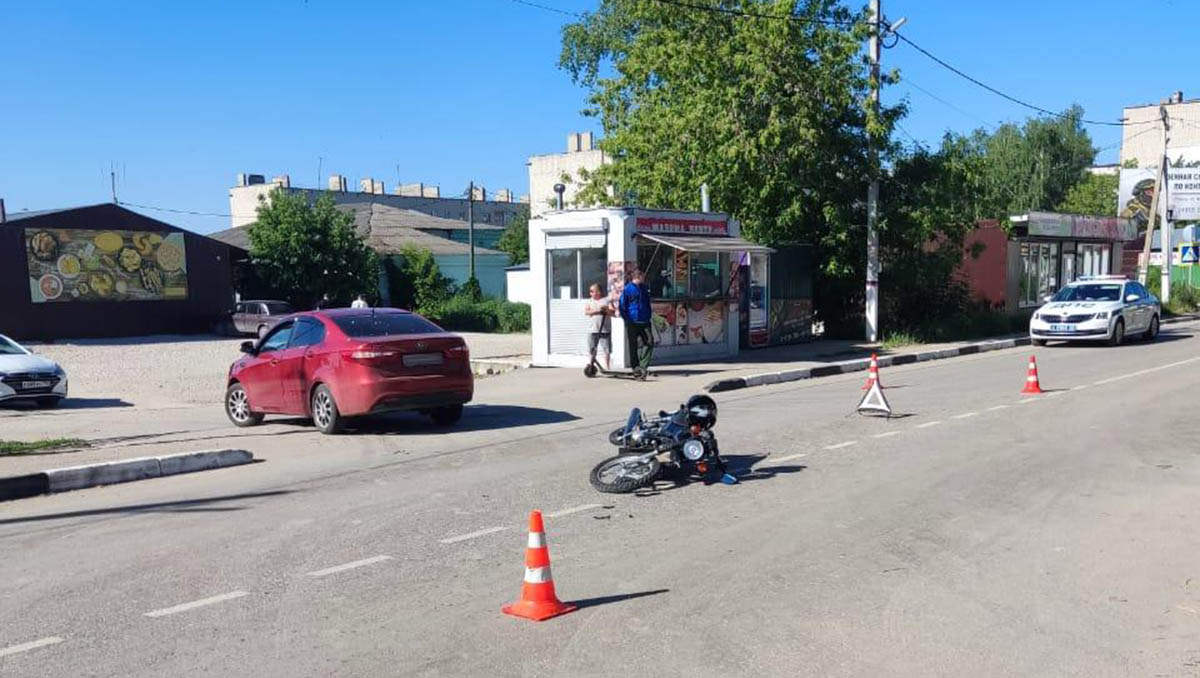 В городе Кораблино автомобиль столкнулся с мотоциклом | 30.05.2024 | Рязань  - БезФормата