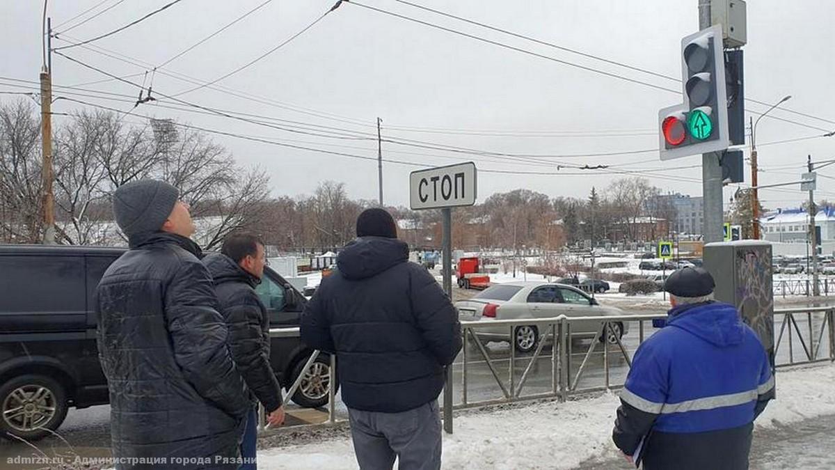 В Рязани на улице Спортивной появился умный светофор | 22.11.2022 | Рязань  - БезФормата