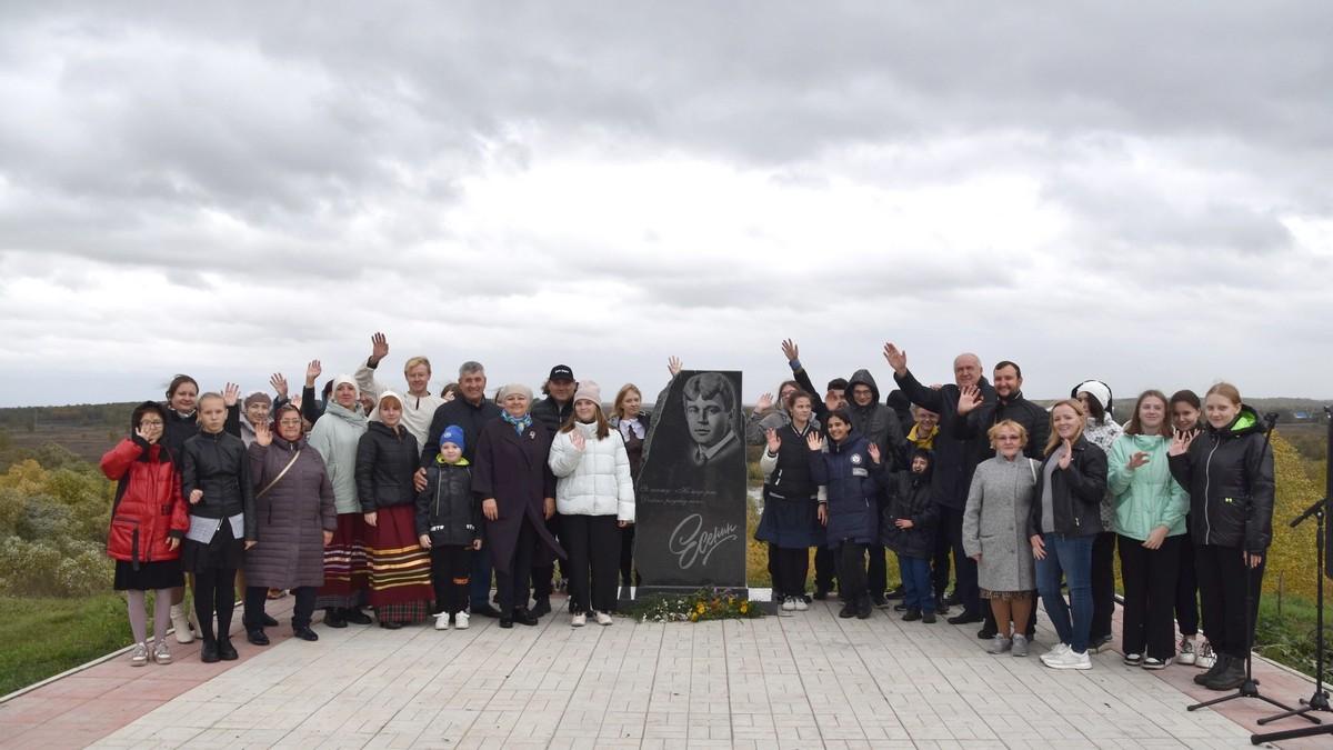 В Сасовском районе отметили 127-ю годовщину со дня рождения Сергея Есенина  | 04.10.2022 | Рязань - БезФормата