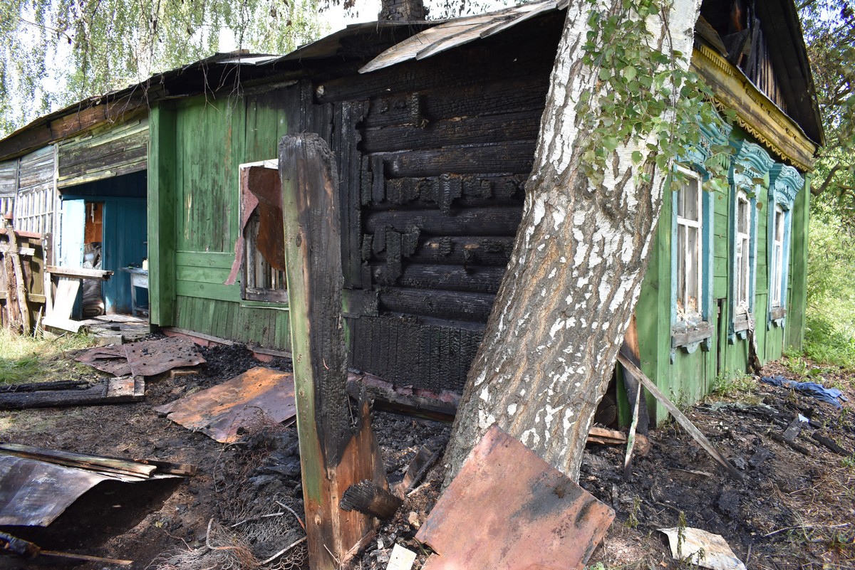 В Рыбновском районе загорелся деревянный дом | ИЗДАТЕЛЬСТВО «ПРЕССА»