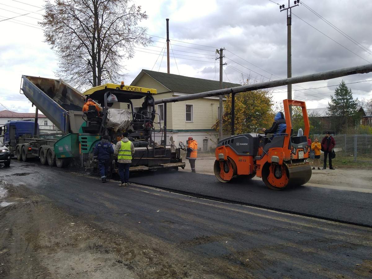 В Сапожке начали укладывать асфальт по региональной программе |