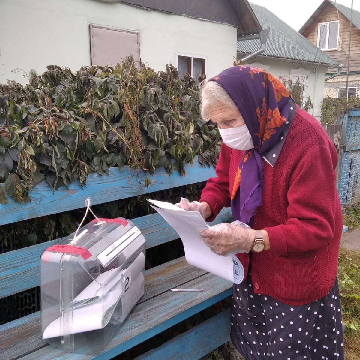 В Песочне Путятинского района на дому проголосовала 101-летняя Александра  Васильевна Никулина | 19.09.2021 | Рязань - БезФормата