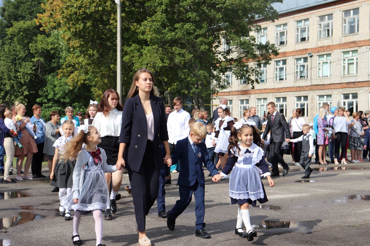 В Клепиковскую школу пришли 67 первоклассников | 01.09.2021 | Рязань -  БезФормата