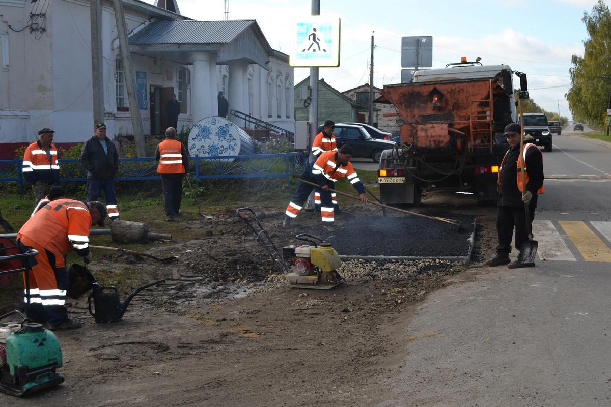 В Пителине строят тротуар возле «умного» перехода | 29.09.2022 | Рязань -  БезФормата