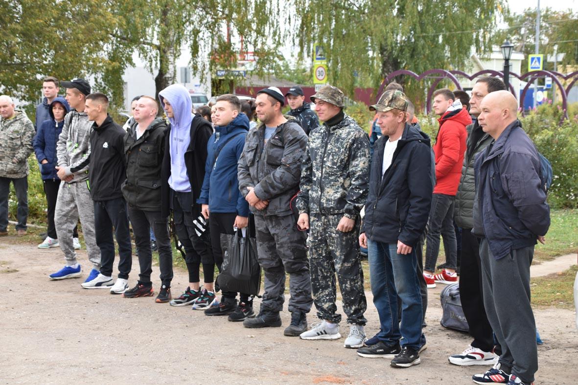 Пителинцы проводили первых мобилизованных | 23.09.2022 | Рязань - БезФормата