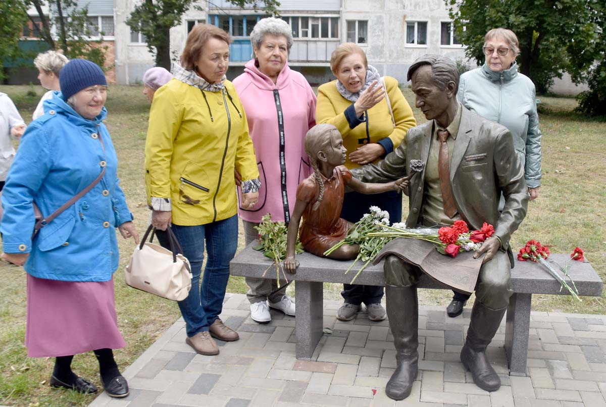 Погода в новомичуринске рязанская область на неделю. Новомичуринск парк. Новомичуринск Рязанская область. Парк Победы скульптуры.